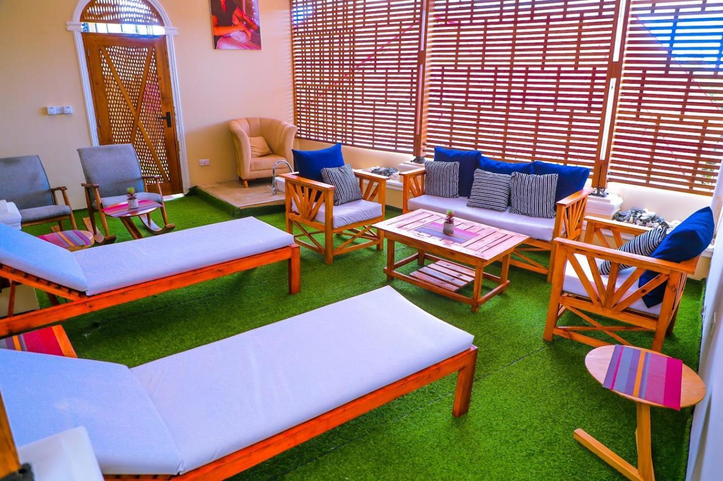 Vose Hotel & Spa Dar Es Salaam Exterior foto
